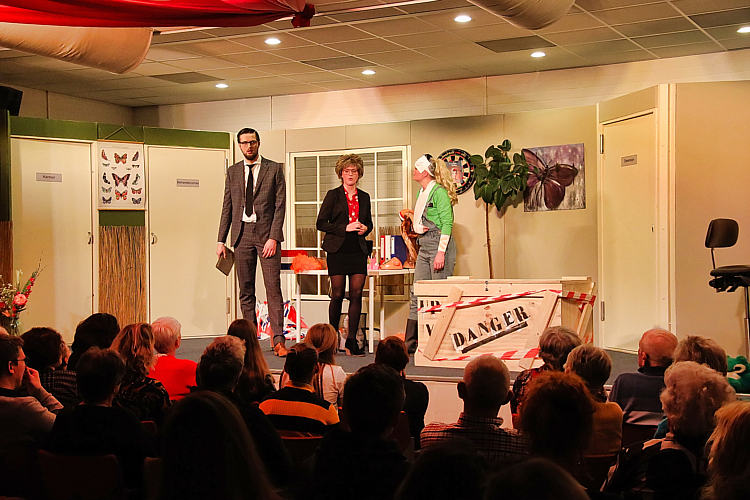 CPJ Waarder-Driebruggen met de klucht 'Dolle beestenboel'_48